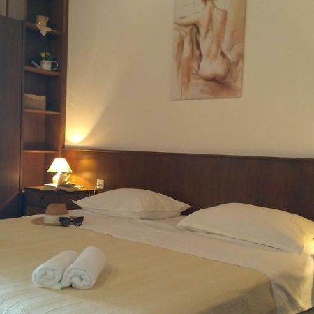 House Nede Medic Hotel Brela Bagian luar foto