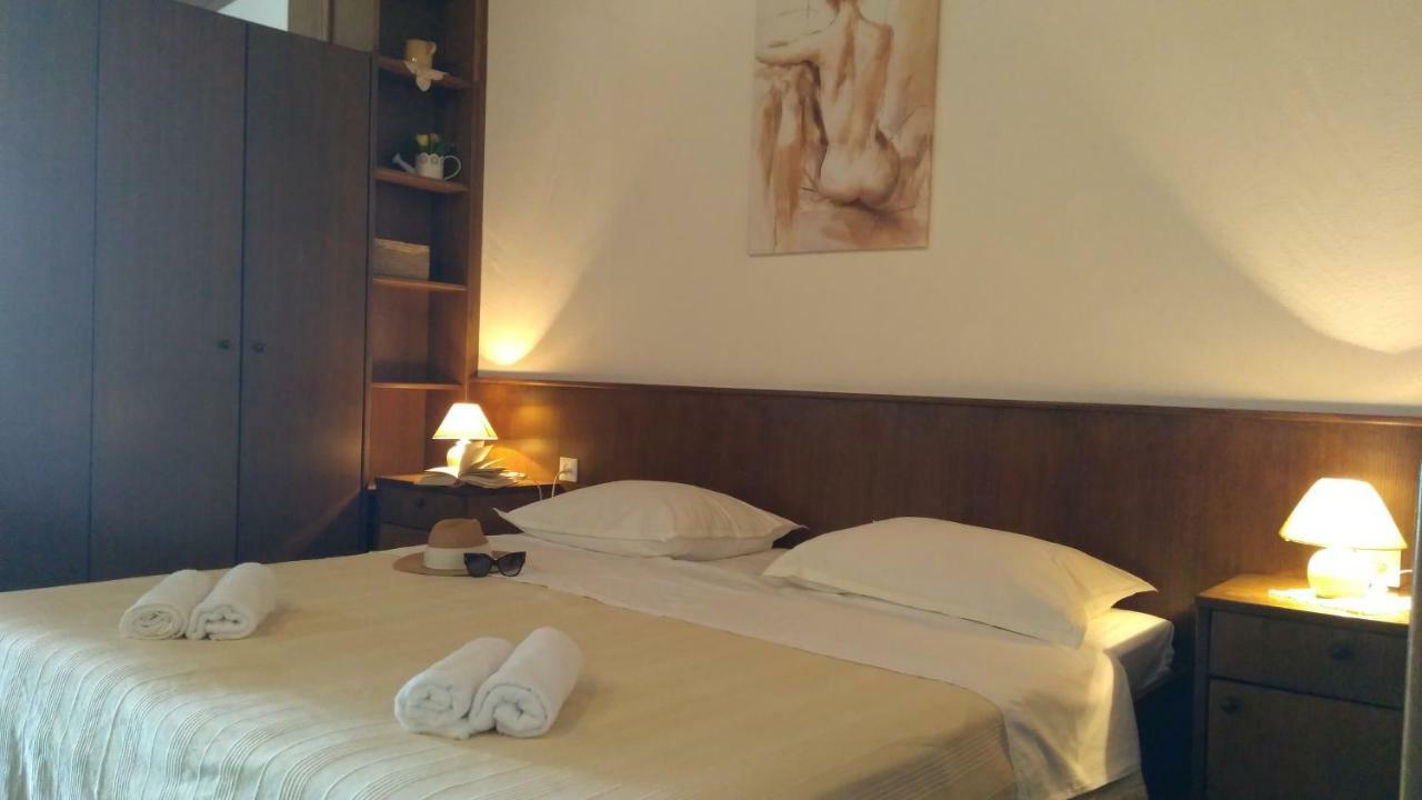 House Nede Medic Hotel Brela Bagian luar foto